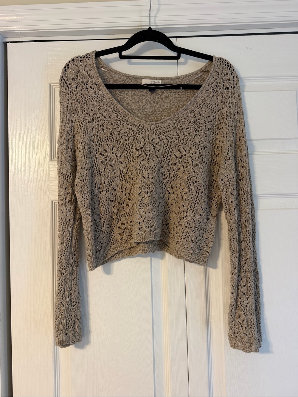 Universal Thread Women's Crochet V-Neck Lightweight Sweater - Taupe
